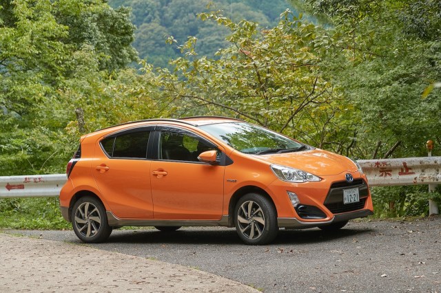 A Comprehensive Guide to the Top Features in Eco-Friendly Hybrids